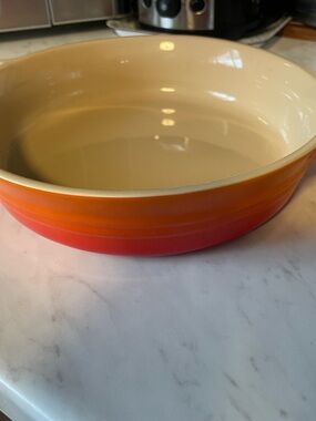 Le Creuset 09-14 - baking dish. Flame Orange
